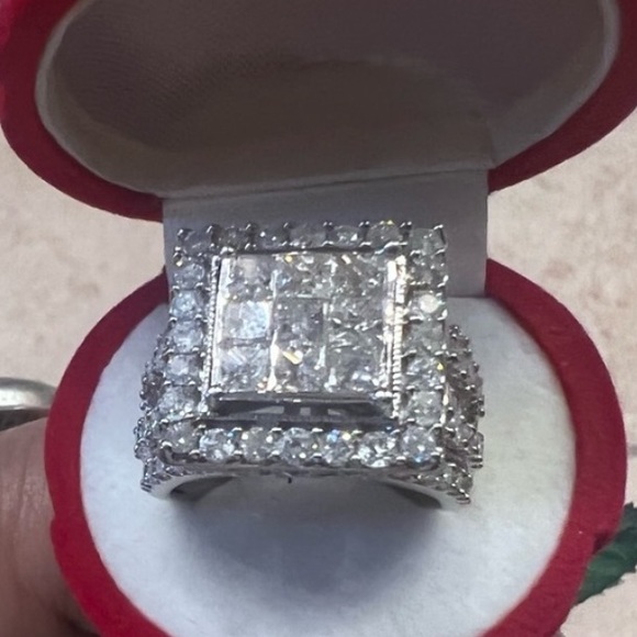 DIAMOND 💍 RING SIZE 8 - Picture 3 of 6